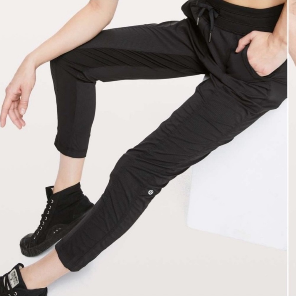 Lululemon street to studio pant unlined LW5J84 Black Pants Size 6